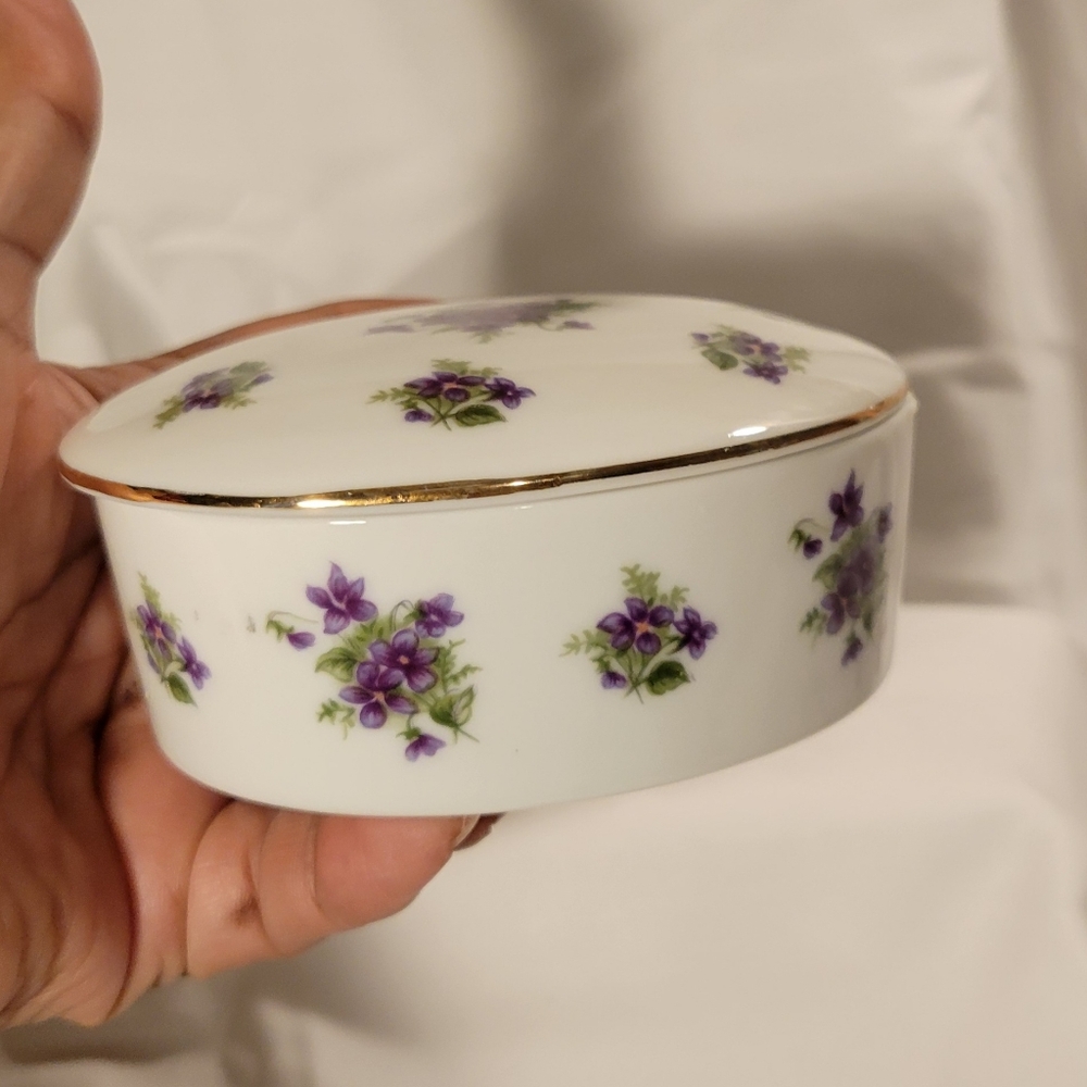 Vintage Lefton Hand Painted Purple Flowers Violets Trinket Box
